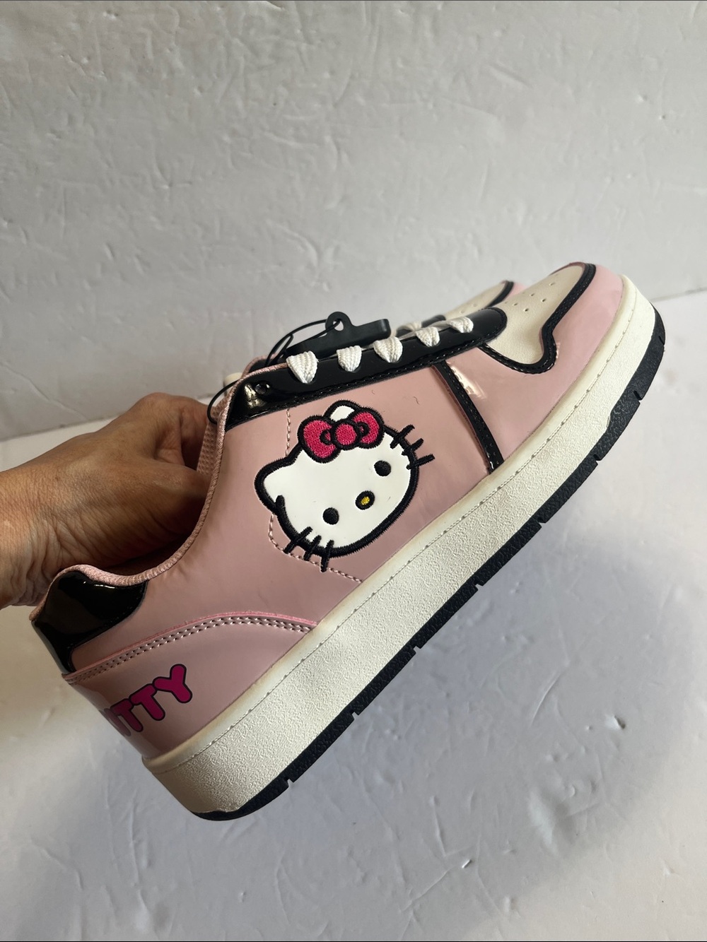 NWT Hello Kitty by Sanrio Casual Court sneakers - Pink, White & Black Low-Tops - Picture 9 of 11